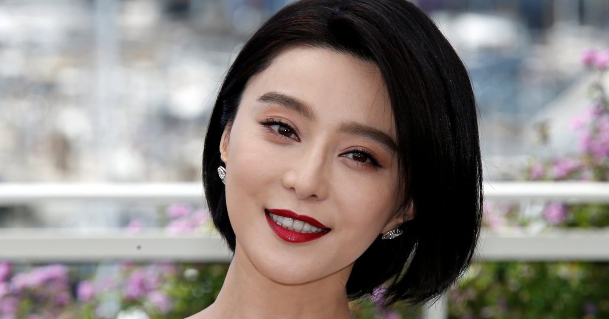 HuffPostKorea's tweet photo. "판빙빙은 집에 있다" 107일 만에 소식이 전해지다
https://t.co/w3LEI2ii6V https://t.co/vh6VpRs2JQ