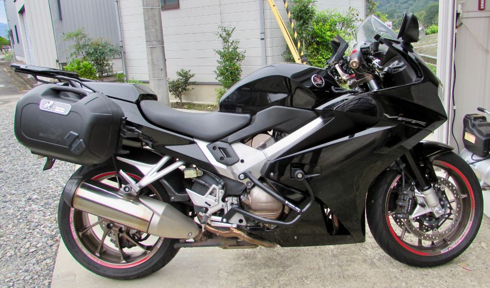 Twitter 上的 すとーん Vfr800f エンジンガードようやく取り付けた Vfr800f T Co Zpnscupntv Twitter