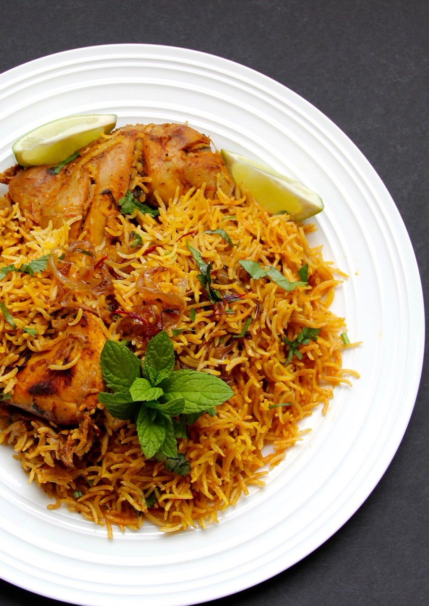 KitchensSubham's tweet photo. #SubhamKitchens #SpicyBiryani #ChickenFryPieceBiryani #SpicyFood #BiryaniLovers #TastyBiryani #TryChicken #TrySubhamKitchens #Yummy #CateringServices #Madhapur #Hyderabad https://t.co/pNODmoumkb