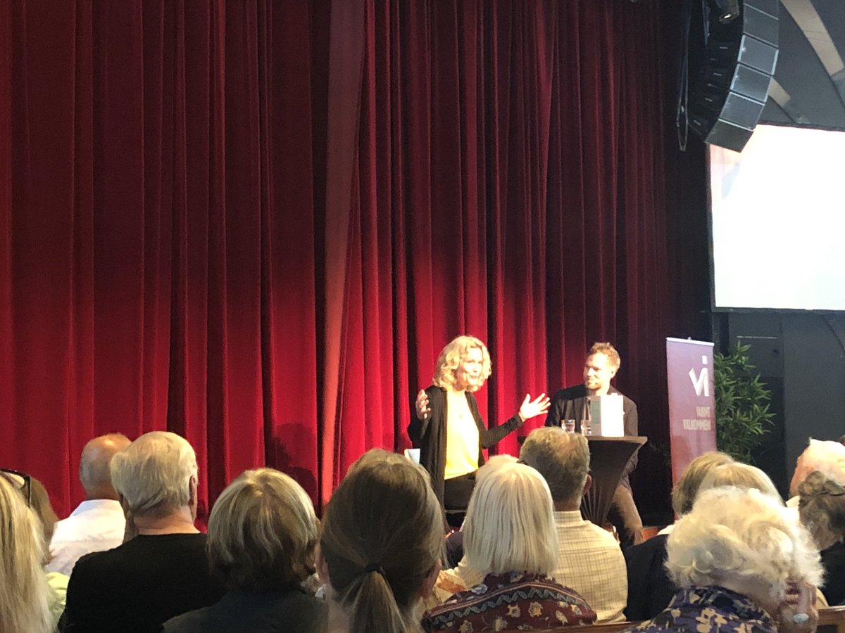 Nu pratar @awickforss med <a href="/Eklofjonas/">Jonas Eklöf</a> på vår #framtidsbåt2018. Varför är vi så irrationella?