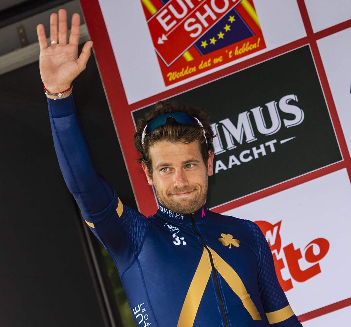 lottocycling_'s tweet image. ✍️ ADAM BLYTHE RETURNS TO LOTTO SOUDAL! ✍️

@AdamBlythe89  will join Lotto Soudal again in 2019 💪.

💬 Blythe: “Besides my role in Ewan’s lead-out, @Lotto_Soudal can also count on my support in the Classics..."

📝Read more: lottosoudal.be/en/news/adam%C…