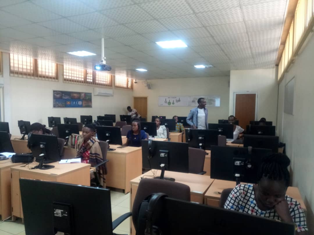 bsakeri's tweet photo. #hercafe @kafeerofdn in session in partnership with @NITAUganda1 ....venue  ICT HOUSE @MoICT_Ug
introduction to web development .....open invitation to all the ladies #inspiringinnovation
#DigitizeUganda @southkorean https://t.co/PFfLSIYidQ