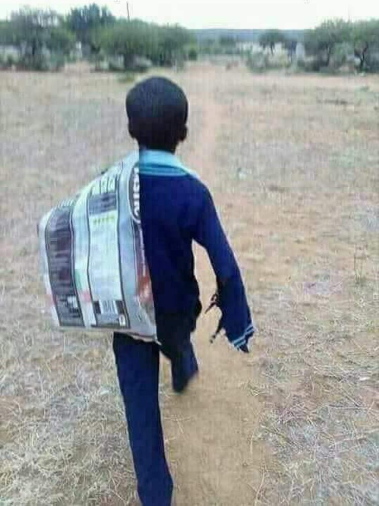 ThembaRumbu's tweet photo. When African Children cry at their graduation ceremonies , you should know that their tears are telling a story of the roads they had to traverse from primary school to university lectures halls...your families background must never determine your destiny https://t.co/D3rf9sjB15