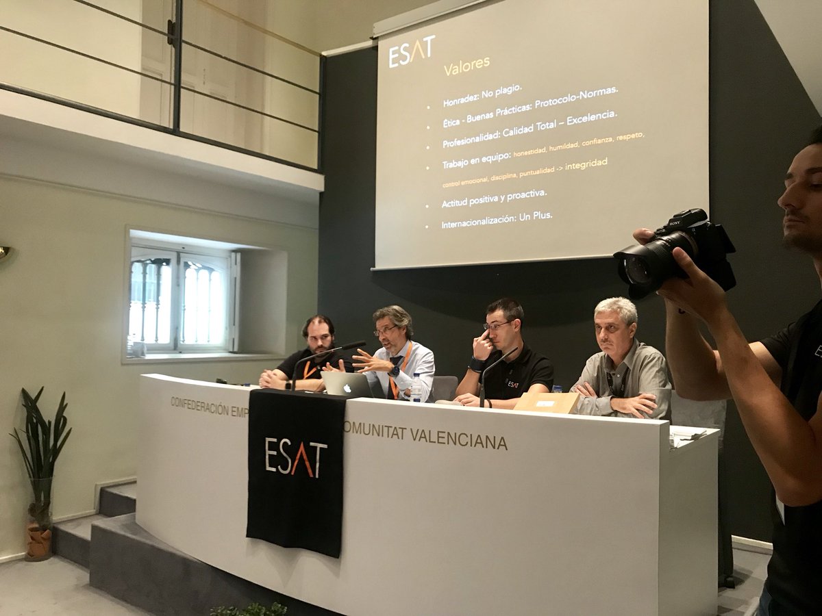 ‘<a href="/CEV_CV/">CEV</a> acoge hoy la apertura del curso 2018-2019 de <a href="/ESAT_Valencia/">ESAT</a>