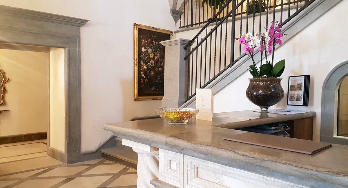 MonasteroCorton's tweet photo. Incredible furnishings, style and elegance. Welcome to Monastero di Cortona Hotel &amp; Spa. https://t.co/AhyhdLonal #monasterodicortona #hotel #cortona #tuscany #luxuryhotel #flower #concierge #hall #style #elegance #charm #charming #luxury #italianstyle #incredible #hospitality https://t.co/eqEJ3Jz8NC