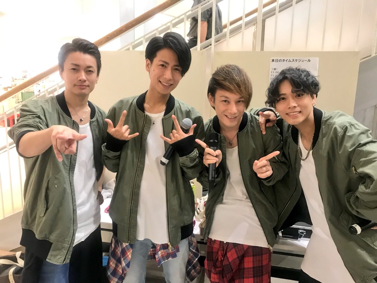 WITH_EZO's tweet photo. 本日の笠間ショッピングセンターポレポレシティでのインストアをご覧下さった皆様、誠にありがとうございました！

明日は遂に3MANファイナルです😊

#Two_Side_RAY くん、#黒木隆弘 くんも出演してくれます！

DAICHIも本当にラストとなります！
皆様是非、水戸VOICEにお集まり頂けたらと思います😌 https://t.co/gRRY1lle8J