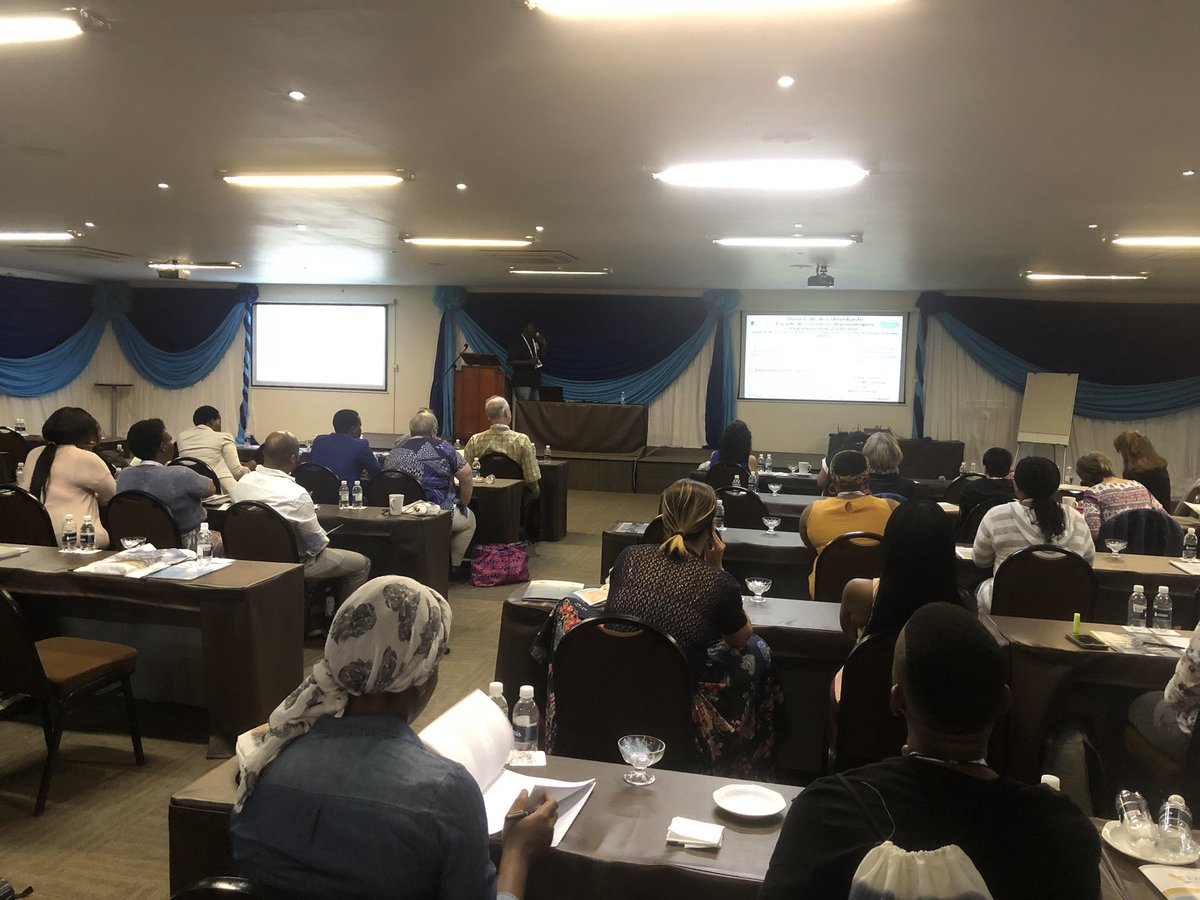 AliHalajian's tweet photo. #PARSA2018
From #DRC Mr #GyrhaissKKasembele on #monogenean fish parasites on #OreochromisMacrochir and #CoptodonRendalli
Congo basin. #Cichlidogyrus
#parasitology #parasites #DRCParasites #FishParasites https://t.co/cFKDfP9My3