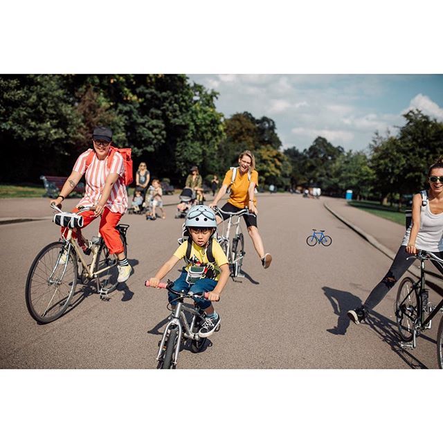 Goodordering's tweet photo. A snap from our recent bike ride with some lovely ladies! @wordsbydanielle from @divamagazine @sofiaellepi from @pink_news . We rode down to Vicky park and @tonkotsulondon on lovely @tokyobikelondon bikes ๐ฒโก๏ธ๐ Celebrating women on bikes and #urbancycโฆ https://t.co/XnWizdCGZt https://t.co/6uulpOHvYv
