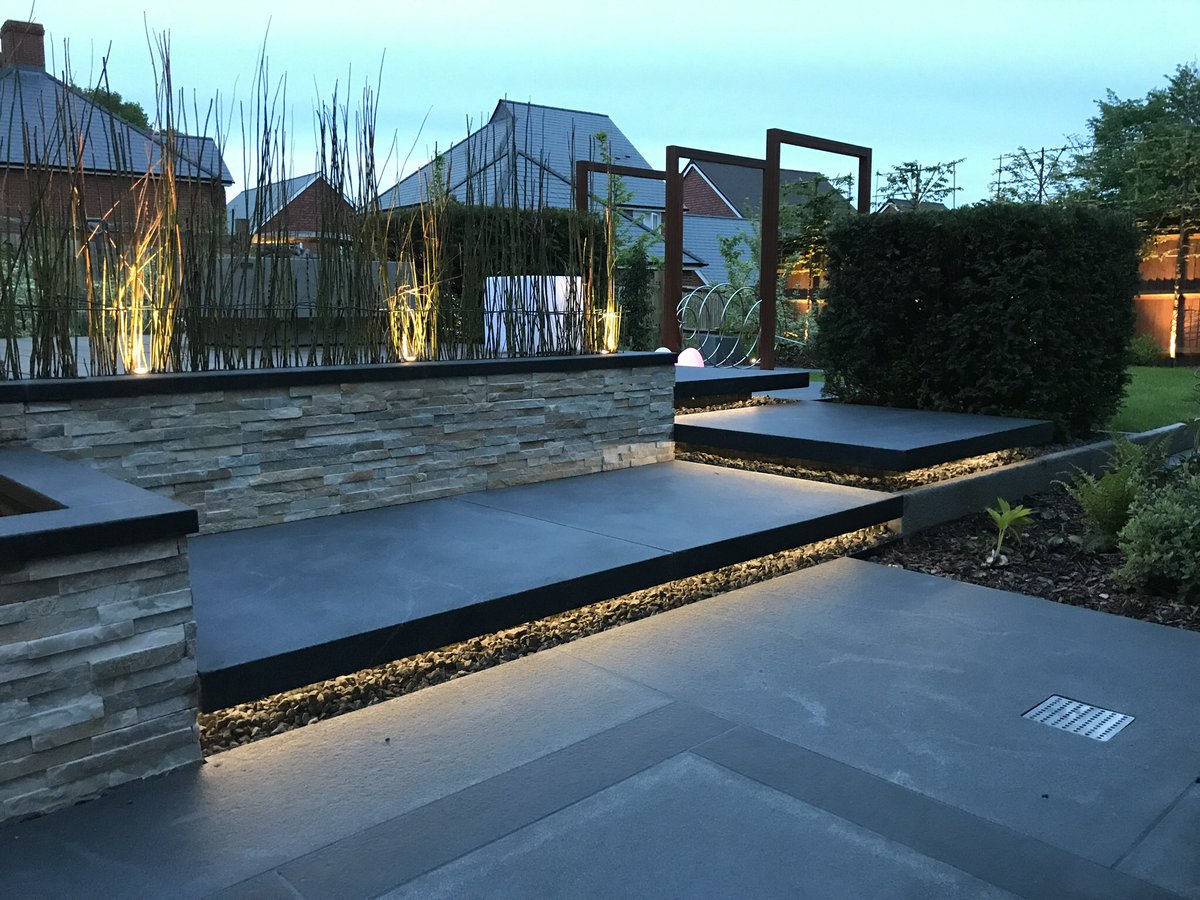 ConquestSpaces's tweet photo. Floating under-lit Granite Steps, Hand-cut spinning granite in-lays, Floating bench, Real hardwoods, Mains fed gas table, Water feature, Arbour & Irrigated Planting π± π
#FairStone #GraniteEclipse #Bespoke @MarshallsReg #ProLandscaping @The_APL #HeatherMartinGardenDesign https://t.co/qeRVhoIPhn