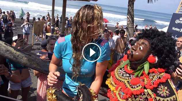 surf30's tweet image. #Tournotes: Volando en el Rancho de Slater: Un feliz Slater invita a unos cuantos amigos a su ola, y de paso a hacerse unos aéreos. surf30.net/2018/09/tourno…