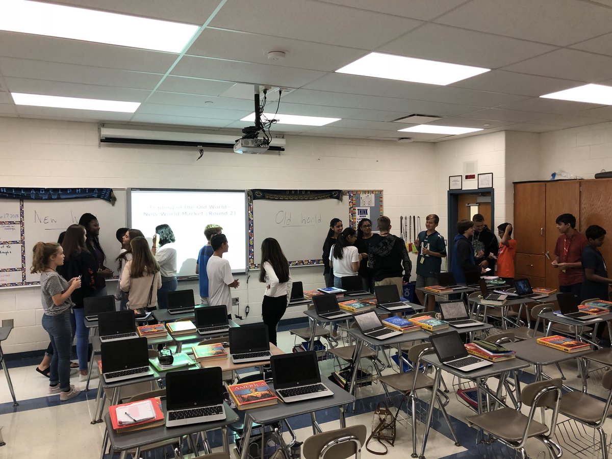 ExcelNb's tweet photo. Team Excel starting the week with an Interactive Columbia’s Exchange Trading Game!! #NBAmerHist8 #NBMS #NBNation @nbc_msprincipal @NBC_LeslieErvin https://t.co/jc6rvInUKi