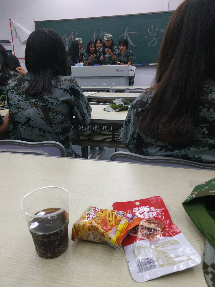 FeiL2001's tweet photo. Enjoying the class now😊 https://t.co/vkXdVdgvdk