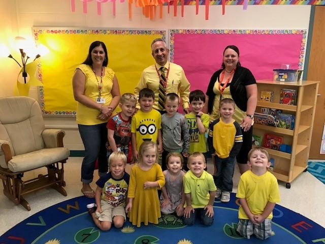 WashingtonElem's tweet photo. PreK Gold Out at WES! https://t.co/2ISOp0vqto