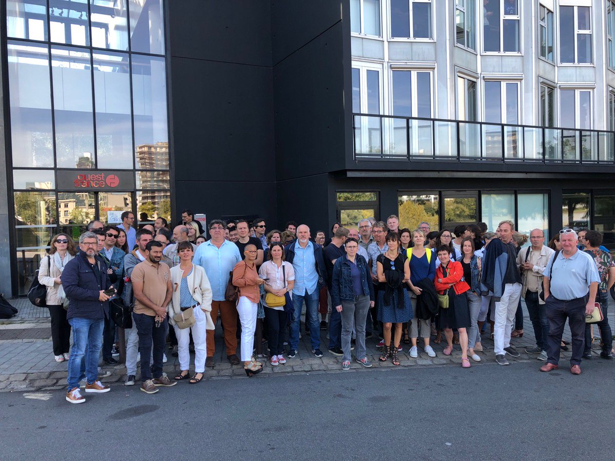 juliecharrier44's tweet image. Les salariés de Presse Océan et Ouest France en grève et unis dans la lutte pour le pluralisme de la presse et contre les suppressions de postes #medias #presse #SaintNazaire #Nantes