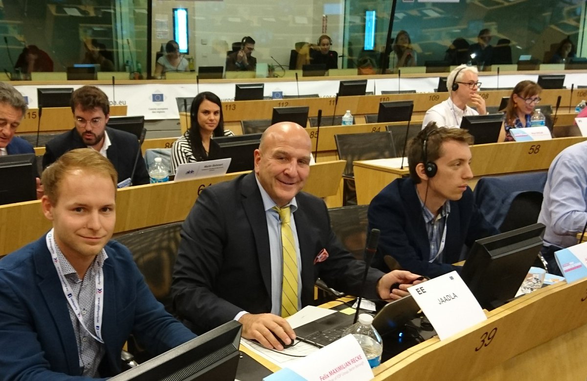 andresjaadla's tweet photo. Today is great to take part on @CoR, @ALDE_CoR group meeting. Discussions about #subsidarity and New way. Of Working in #Europe. https://t.co/xkvFWTEH8i