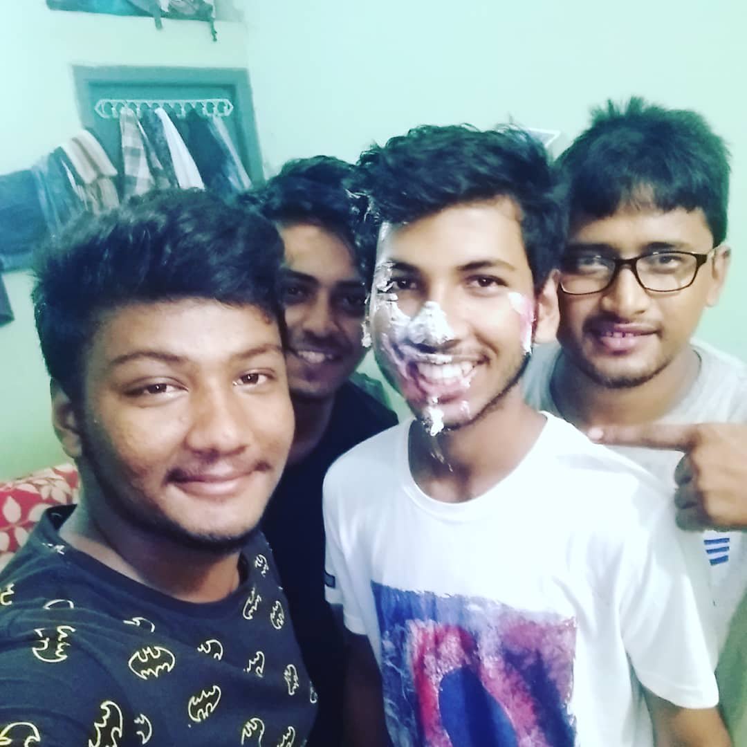 Thanks to everyone for the amazing surprise and gifts 😍😍