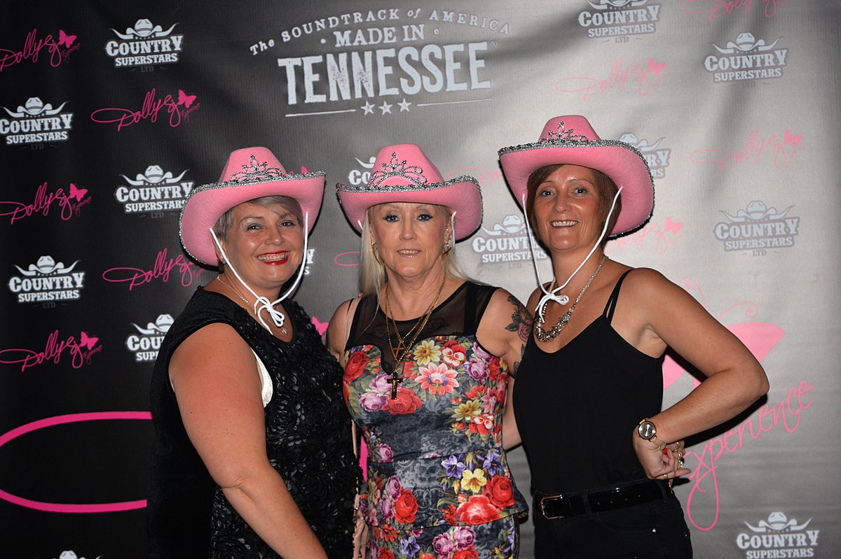 What a night! A big thank you to @CountrySSE and all those who came along to #Hawick Town Hall on Saturday. 

Make sure you check out our other great upcoming performances by clicking the link goo.gl/dB3fvm