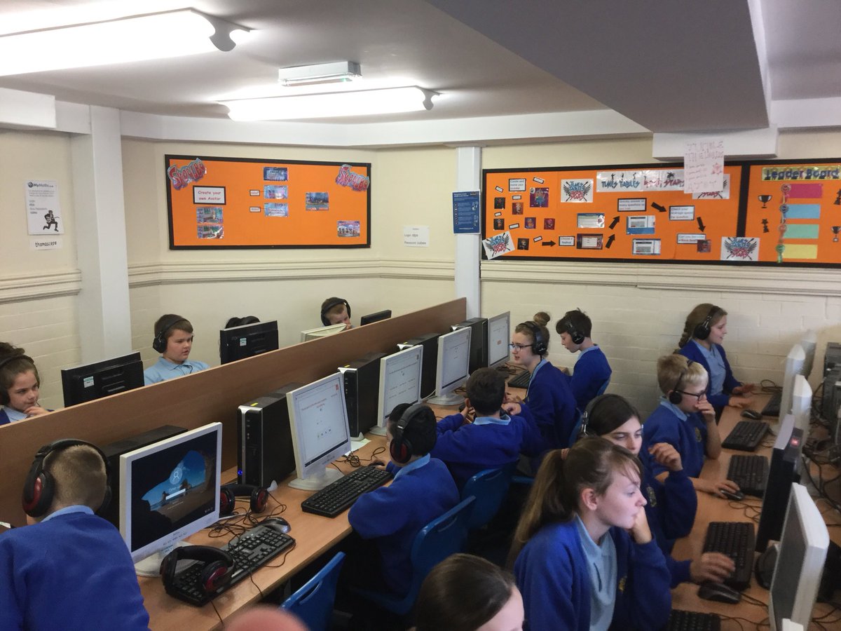 LST_ICT's tweet photo. Class 13 busy practising their spelling rules on the computers. https://t.co/HdonlhZFrp