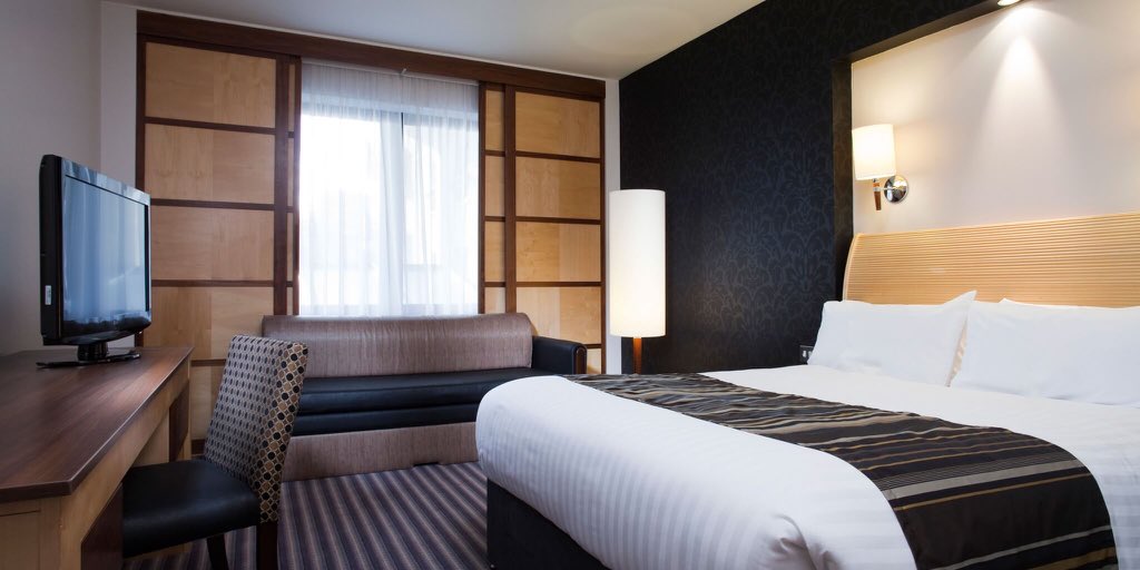 Rooms Held Until 28th Sept To Book Your Room Please Email Courtney Mallen On The Email Below Cmallenclaytonhotels Compic Twitter Com I8lylakmdi Rooms Held Until 28th Sept To Book Your Room Please Email Courtney Mallen On The Email Below Cmallenclaytonhotels Compic Twitter Com I8lylakmdi
