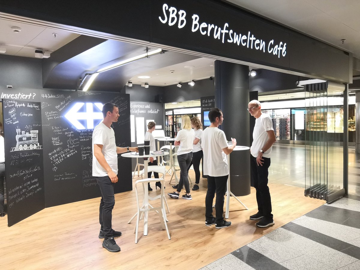 realQbus's tweet photo. #SBB #PopUpStore #ZüriHB kommt vorbei, wir suchen die Nachwuchskräfte von Heute und Morgen 😀 https://t.co/lPSA5vIAIT