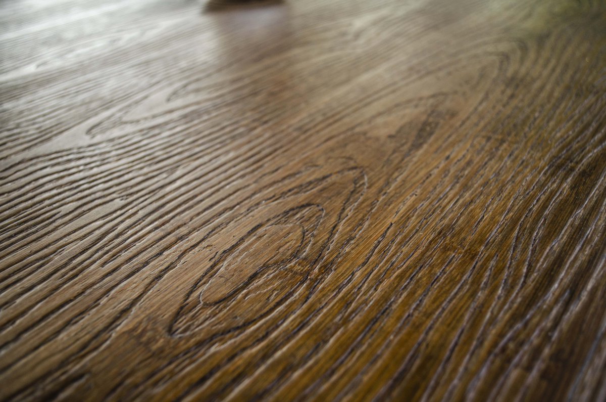 Con el otoño a la vuelta de la esquina, nos despedimos del verano con esta instalación en <a href="/PinturasJotun/">Pinturas Jotun</a> 🔝
#Sillas ANTIK OLD #Apilables 
#Mesas ANTIK OLD 
Fabricadas con #hierro con estructura reforzada y tratamiento #EPD para #exteriores | #asientos y #tableros en madera #bambu