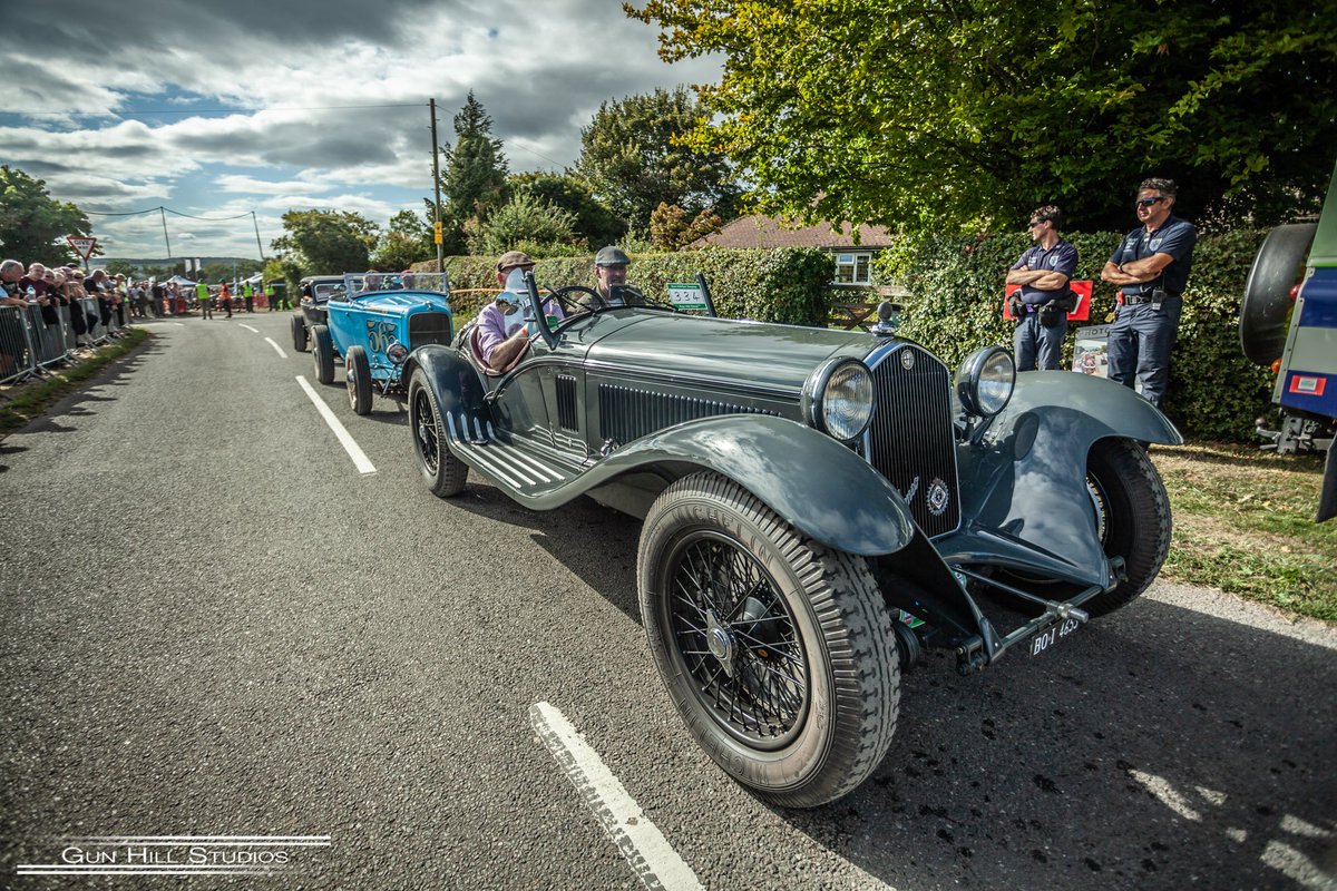 Heavy traffic at Kop Hill ;-) #classiccar @Kop_Hill_Climb