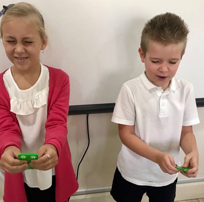 AWISDoha's tweet photo. As a starter for their Maths lesson, 3JJ students #AWISLearningCommunity were given a Numicon shape and had to multiply it by a given number. Multiplying with your eyes closed! #activemaths #problemsolving https://t.co/wcKGcatsJ8