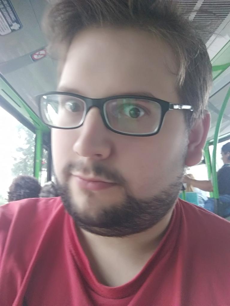 NeinThousand's tweet photo. Primer día de clase superado. (Tratando de evitar ojeras. Actually dying) https://t.co/EfvXa3MBzE