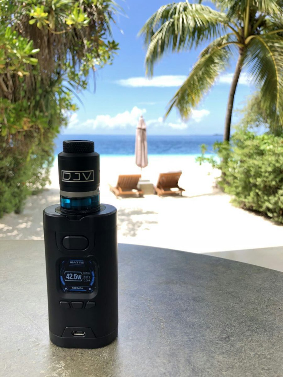 Horror typhoon has finally left, thanks all friends kindly concern.❤

Today is another Good day, let us all vaping up😁😁😁

#hcigarwildwolf #vapebox #vaping #vapelove #vapepics #vapers