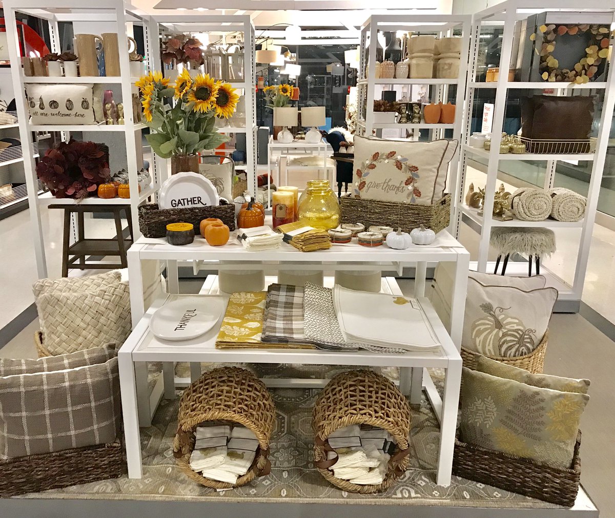 FALL into the Season with #Target !!!!
#2850 #TargetStyle #fulton <a href="/Vibe_tastical/">Jason stocchetti</a> <a href="/StevenRosini/">Steven Rosini</a>