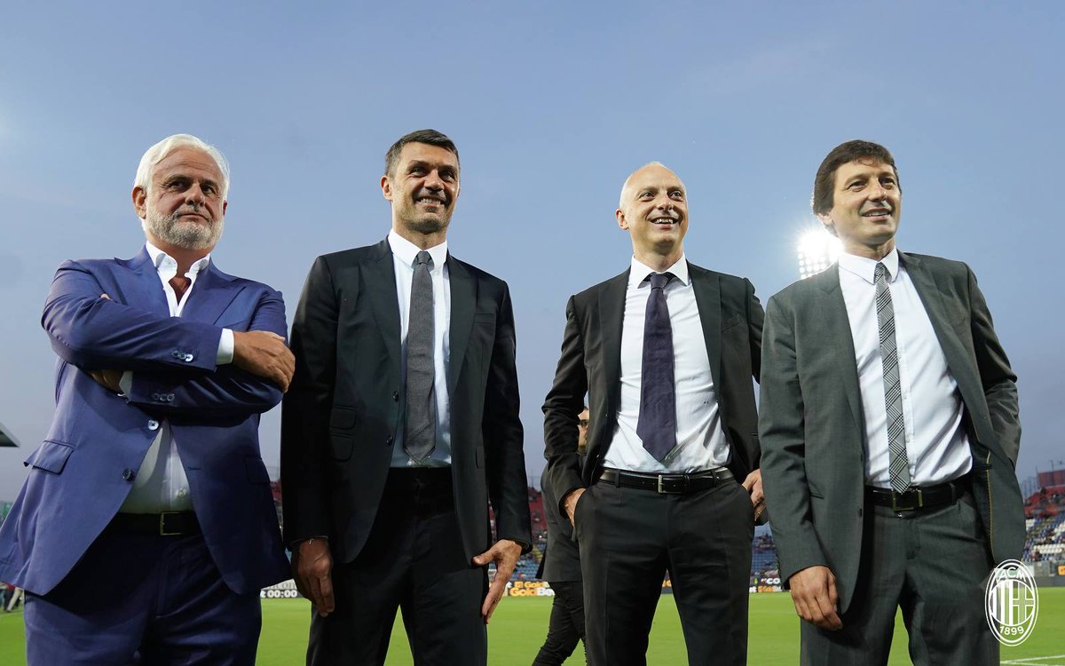 MaldiniNews's tweet photo. Maldini in Cagliari before the game. https://t.co/3FDTCsq5Fb