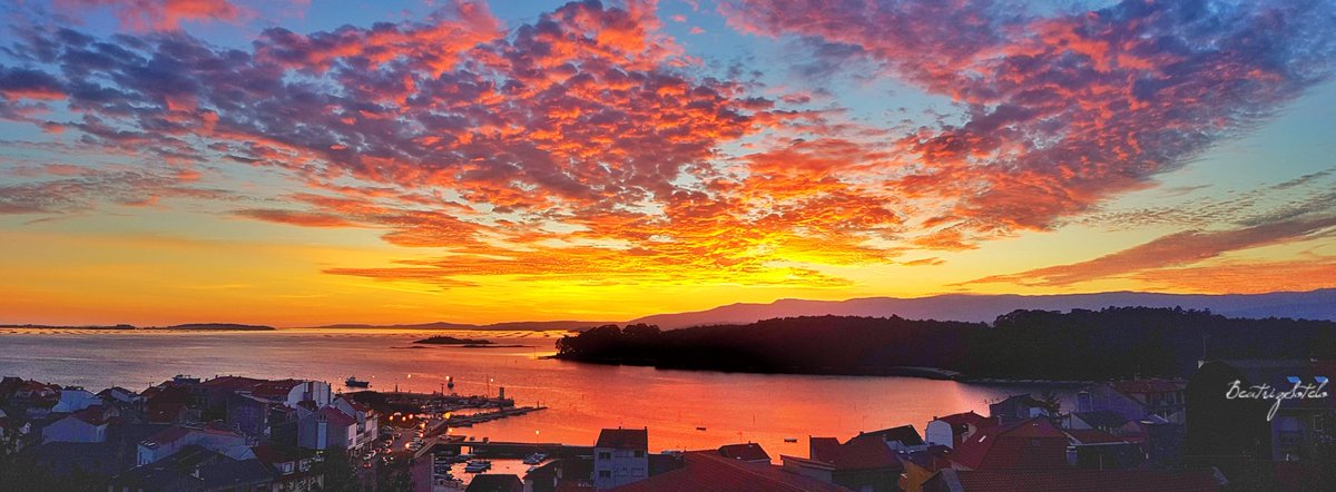 Petiscosgalegos's tweet photo. @gumerealmadrid @EvaGarciaCarras @SESEIXA @lifebizzles @MariaLima369 @mangelr0730 @No4c8 @puestadesolvigo @projetofftricqk Buen comienzo de semana! #Carril #Arousa https://t.co/oSe8lPyf54