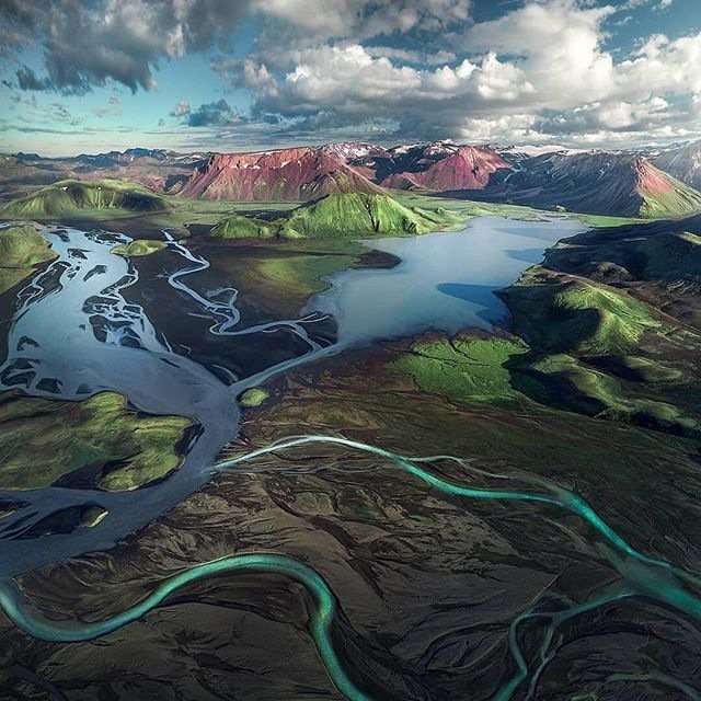 WaterPix's tweet photo. Green rivers, red mountains 📷 : @arnarkristjans_photography #waterpix https://t.co/gScMhhCIvL https://t.co/Pd8A5l4uYS