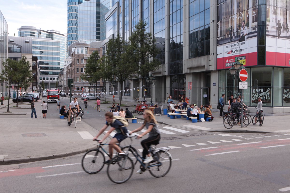 lab_north's tweet photo. The #CarFreeSunday was also a success in the North District! Via the @lab_north dynamic and the enthusiasm of all its actors and friends, we can turn a parking street into a playground for everyone 🚲 A successful test which gives us the will to do more! #newmobility #cityforall https://t.co/x7dwspEOna