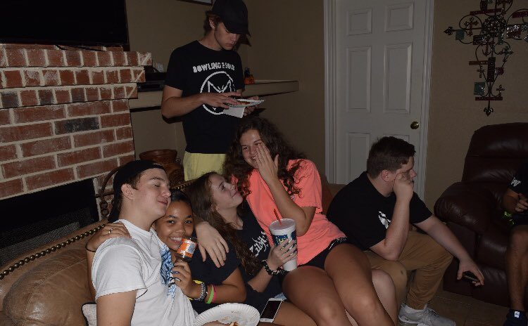 IgniteKennedale's tweet photo. Shout out to @christianrocki2 for pictures, @hull_bri @aly_greenfield2 @calebeasonn for music and @rspirrison for speaking!!!!! https://t.co/eHKxPX0UEy