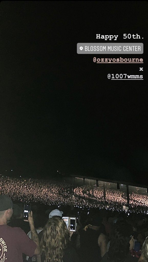 erikalaurenluvs's tweet photo. Last night was epic! 📸: stolen from @yoMattitude lol @wmms @iHeartRadio @OzzyOsbourne #WMMS50 https://t.co/61UJDY7RlE