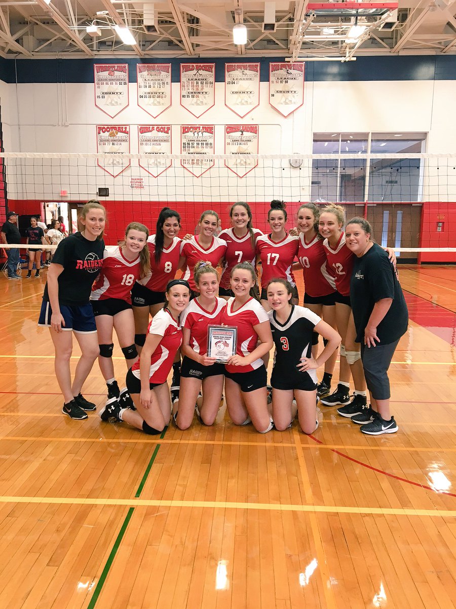 Congrats to the PMRaiders! Silver Bracket Champions of the Smithtown East Volleyball Tourney. Great finish ladies. 🏐🏐🏐