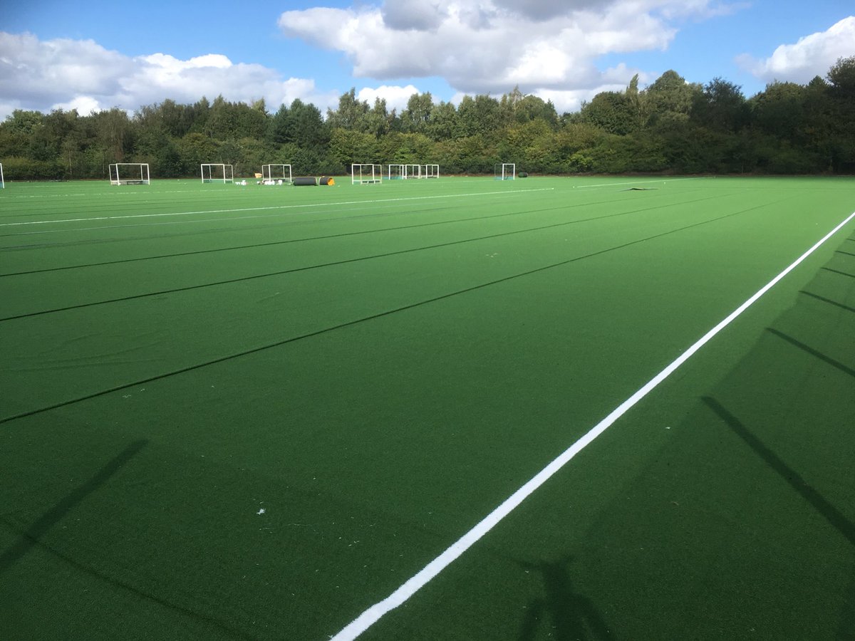 gillyburrows's tweet photo. Double hockey pitch with Desso Trophy Pro well on its way to being installed #hockeyexperts @DessoSport @altringhamgrammarsch https://t.co/pXOArI03n6