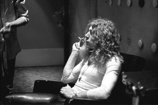 athens_ltd's tweet image. #RobertPlant at #ElectricLady Studios in NYC, 1974.