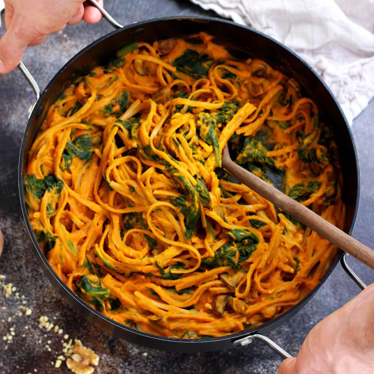 This pumpkin pasta from <a href="/ElenaSzeliga/">Elena Szeliga</a> might just be your new favorite #MeatlessMonday meal for fall: meatlessmonday.com/recipes/health…
