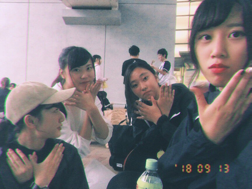 thunder_b0921's tweet photo. 雷蝶ポーズ🦋
#三フェス #雷蝶 #三幸学園 #仙台こども専門学校 https://t.co/LvOUgFPY1P