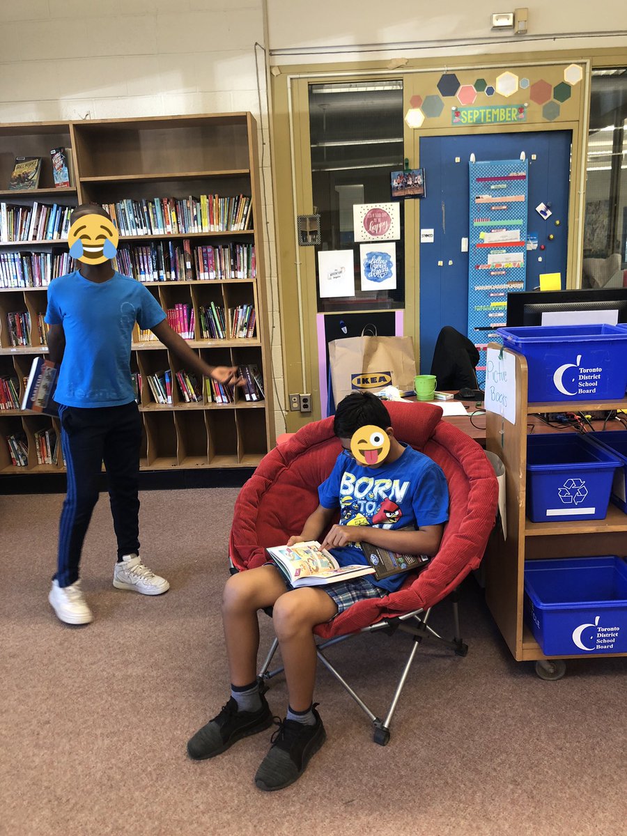 TDSB_Rawlinson's tweet photo. A successful Opening Library Day! 🎉📚 #readersareleaders #tdsblit #tdsblibraries #flexibleseating @TDSBLibrary @TDSB_EngLit https://t.co/B8peyULOow