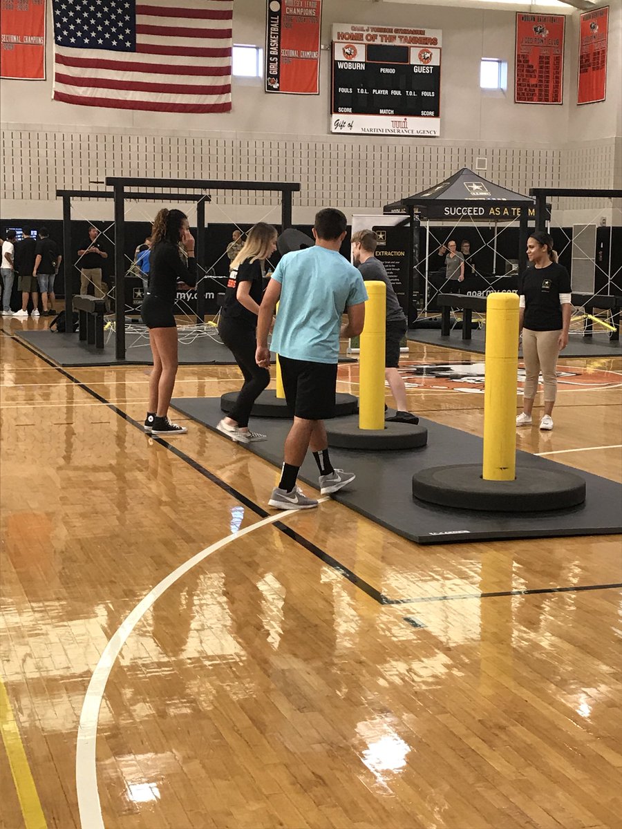 ThaRealMsChase's tweet image. 6th period crushing the #ArmyChallenge