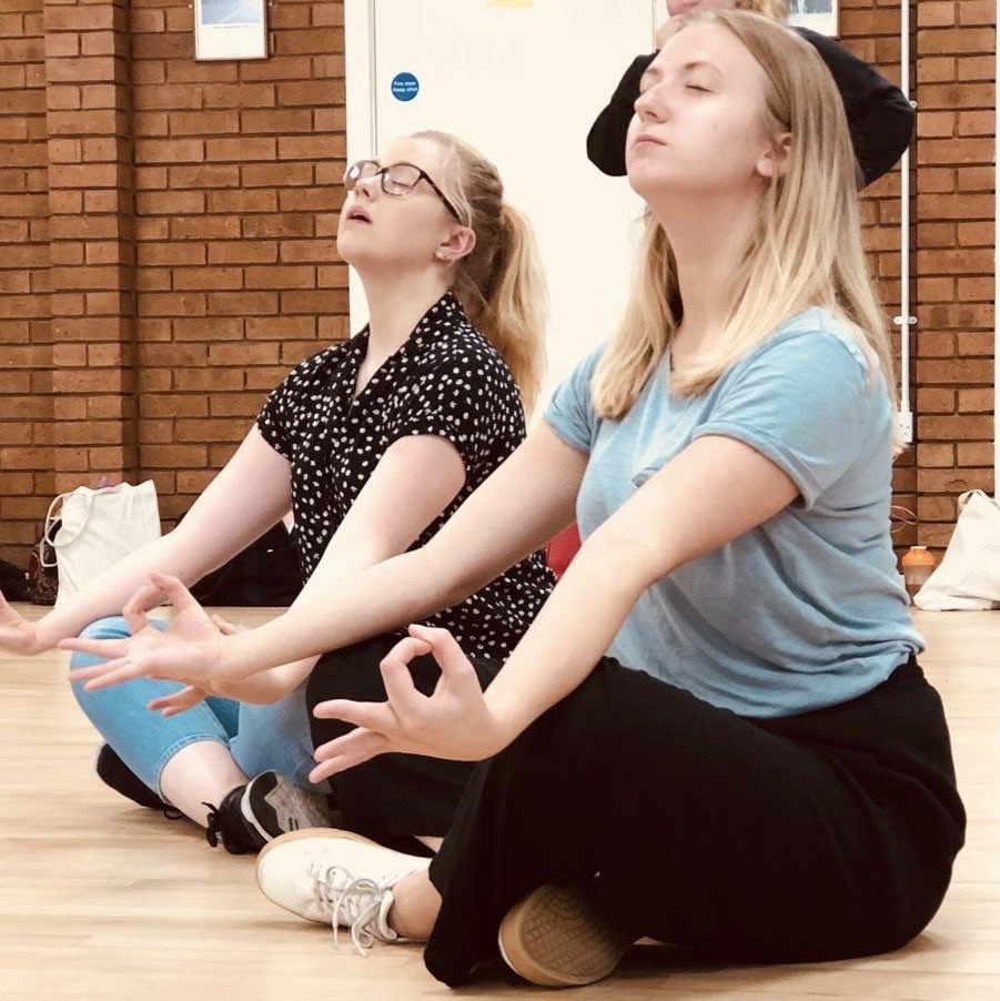W1Workshops's tweet photo. Getting the improv juices flowing on a Monday in today’s Acting Process class with the W1 year students!
#w1workshops #w1appyear #acting #process #yearcourse #training #learn #perform #act https://t.co/YQDHLgkeXa