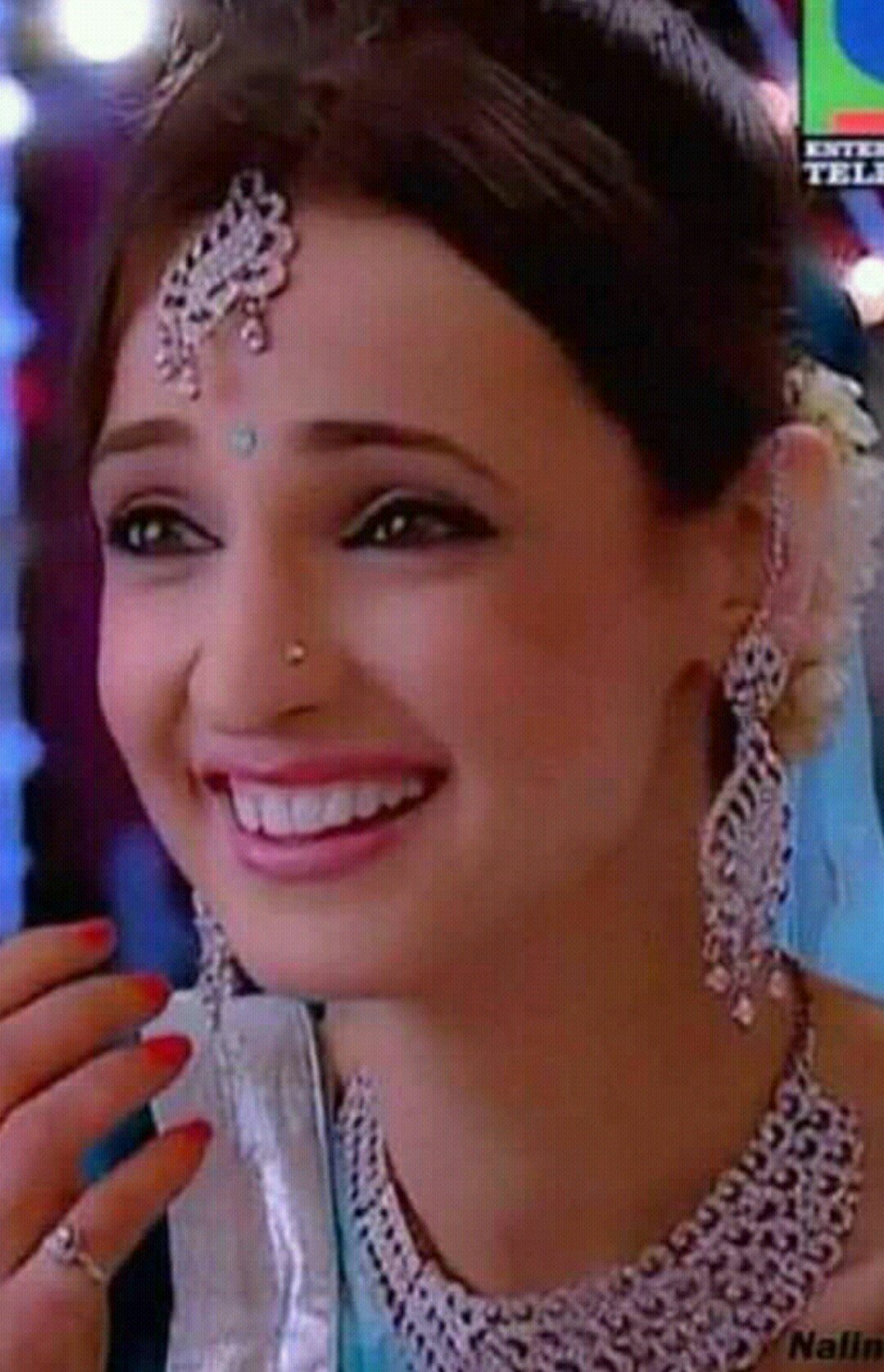 Happy birthday Sanaya Irani my fav actrice 