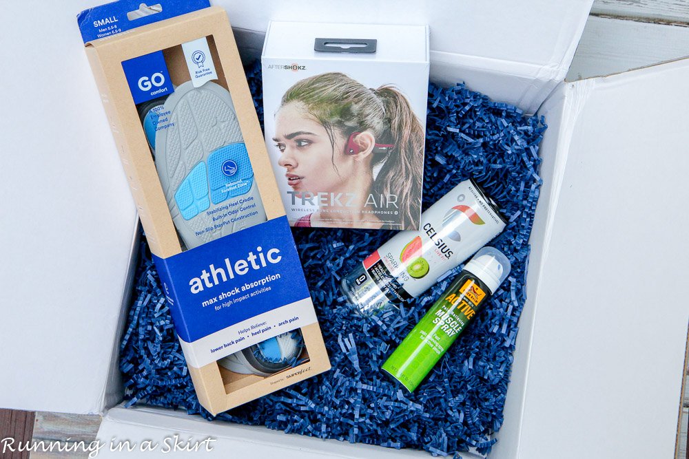juliewunder's tweet photo. 8 Foolproof Ways to Bust out of a Fitness Rut including must-try products to help you feel your best! This is just the inspiration you need to get back on track this fall!
#healthyliving #fitness #workout #FFitBBoxx #ad https://t.co/ZQUMAsRSmA https://t.co/Tb5VJpH0ox