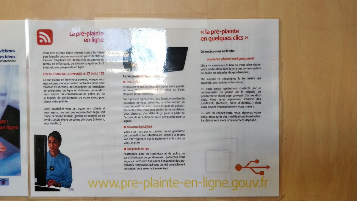 overflorian's tweet image. Je pensais pourtant que le système était hyper moderne ! Les icônes parlent d&apos;elles-mêmes #FluxRSS #USB