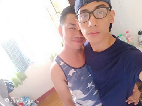 danpaglinawan's tweet photo. With him is ❤️💙😍👨‍❤️‍👨✅😘💜💚🖤💕💗💋💛🧡💞💟💖💘❣️💓😻 https://t.co/HdSnN1H9ll