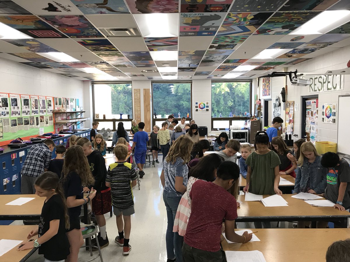 NathanKnuth's tweet photo. Survey with peers in Ignite!!! @BetsyMcGinn #WildcatGr8 https://t.co/w3Mq0Rx3yW