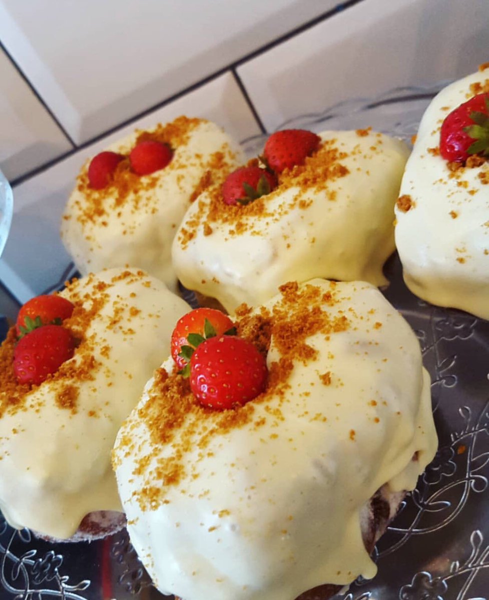 Inbloomglasgow's tweet photo. 📣COMPETITION TIME📣
How would you like to win a dozen of our doughnuts, delivered straight to your door or work this Friday!? All you have to do is Like, repost and tag who you would share your box with! Winner announced Thursday 9pm. Glasgow delivery only Good Luck 🤞🏻💚 https://t.co/oLnIcymTkh